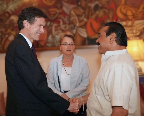 roberto-blake-meets-president-mahinda-rajapaksa-colombotelegraph1