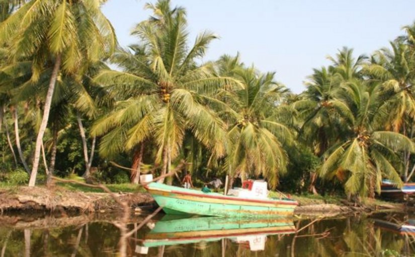 Sri-Lanka-boat