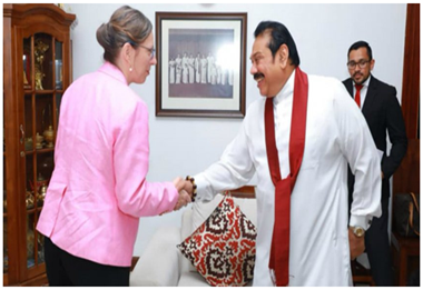 US Ambassador meerts