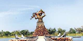 Tamil mytho-maniacs heading towards Nandikadal again