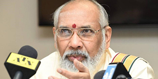 ටී. එන්. ඒ පක්ෂය සහ විග්නේශ්වරන් මානව හිමිකම් උල්ලංඝනය කරයි .