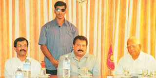 අදටත් පාර්ලිමේන්තුව පාලනය කරන ප‍්‍රභාකරන්ගේ දේශපාලන සගයෝ