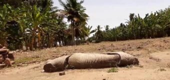 උතුරේ තවත් පෞරාණික බෞද්ධ උරුමයක් විනාශ මුඛයේ!  බුදු පිළිම කැබලි වෙහෙර බිමේ!  බෝධිය වටා කෙසෙල් වවයි!