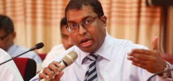 කවුද මේ සාලිය පීරිස් කියන්නේ?