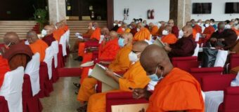 තිස්ස විහාරයට වැඩි  ස්වාමින්වහන්සේලාගෙ හීල්දානය  කඩාකප්පල්කලෙ කවුරුන්ද ?