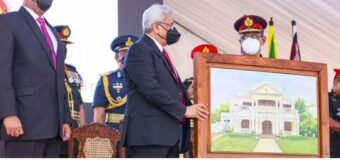 ජාතික ආරක්ෂක විද්‍යාලයේ පාඨමාලාවෙන් පසු හමුදාපති වෙන්නත් පාර කැපේ