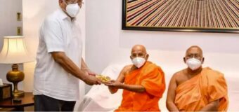 මුරුත්තෙට්ටුවේ ආනන්ද හිමිගෙන් ජනපතිට පොතක්